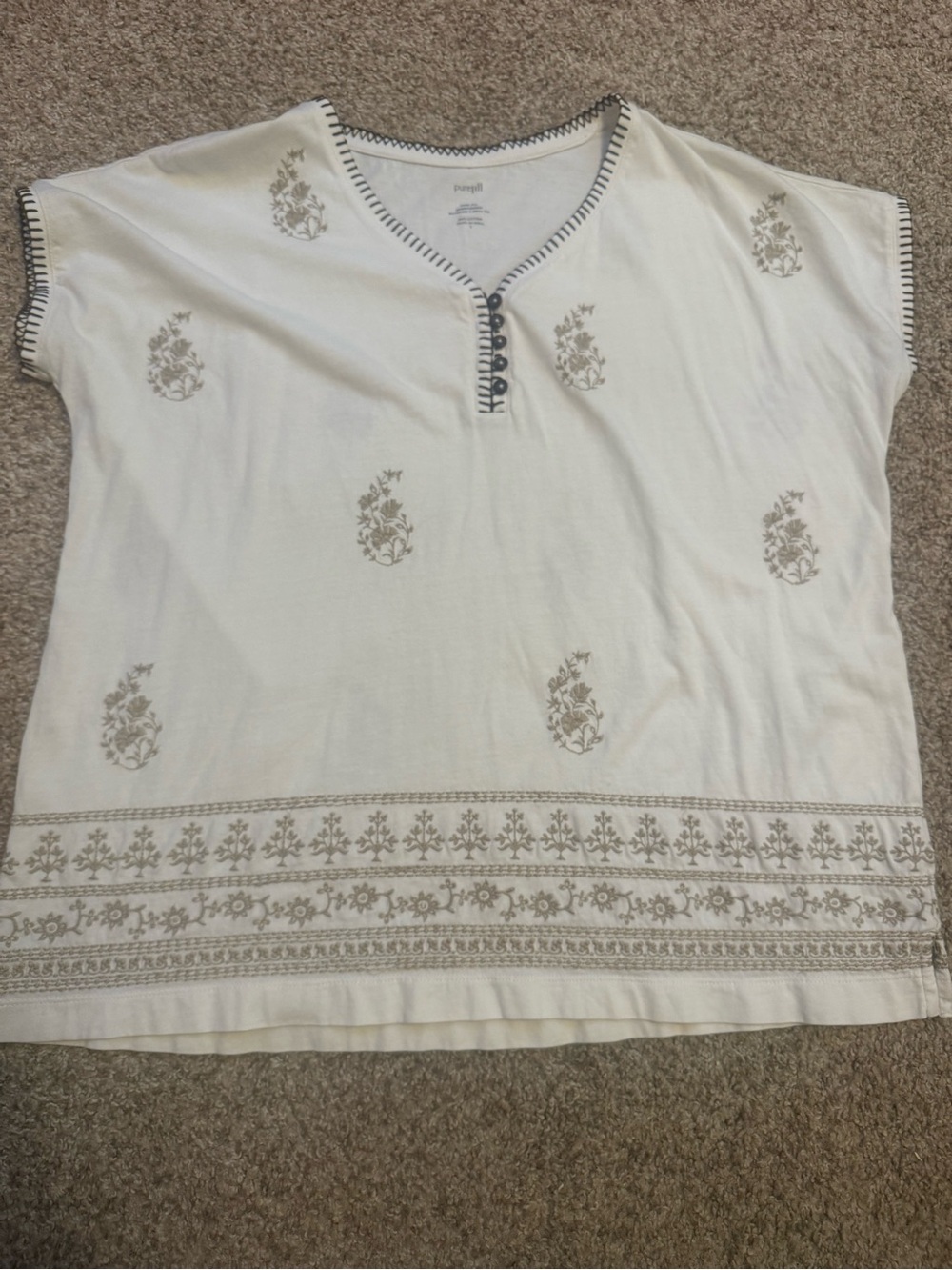 J. Jill White Short Sleeve Embroidered Tee with Beige Motif